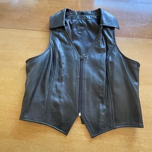 Wilson’s leather motorcycle women’s vest. Size L.